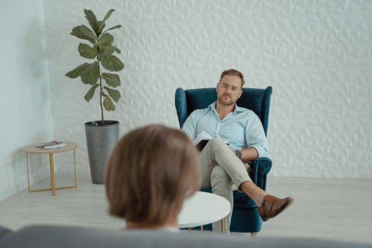 Terapia psychodynamiczna: jak działa, ile trwa i dla kogo przynosi najlepsze efekty?